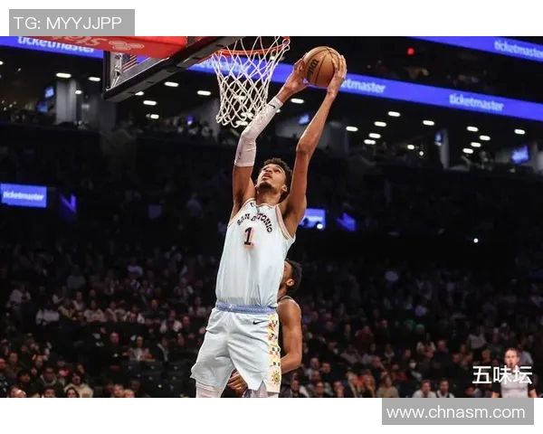 文班亚马新秀赛季表现惊艳场均20分10篮板3盖帽引领全联盟